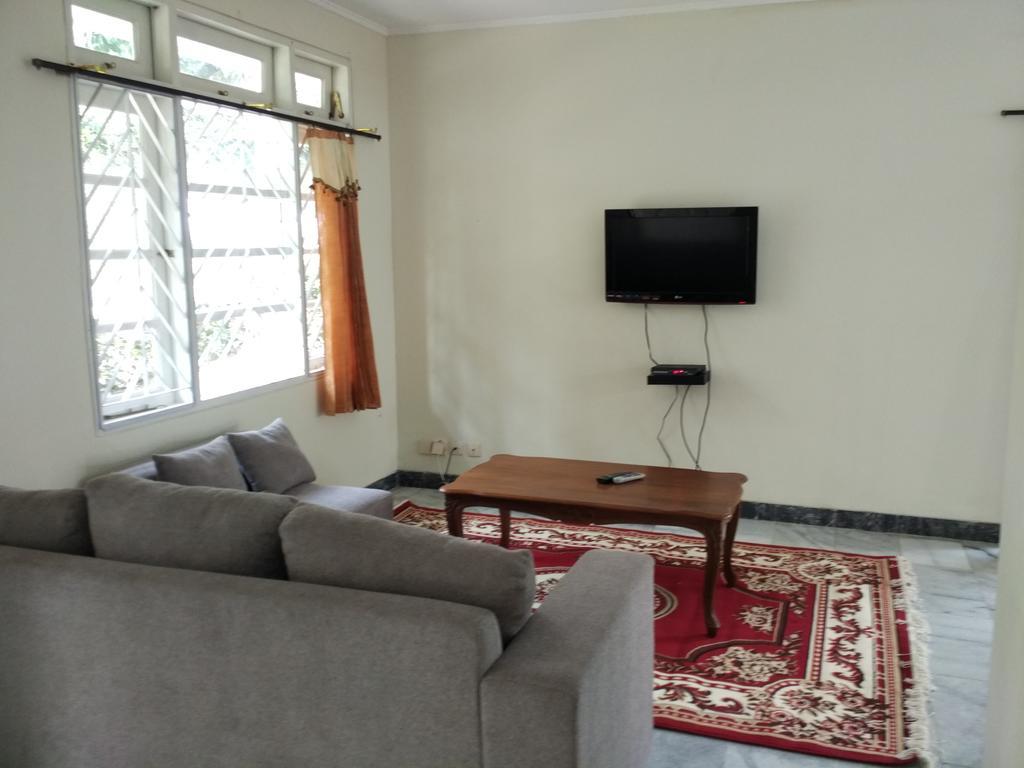 Villa Sabrina Bumi Ciherang Panjaweujan Exterior foto