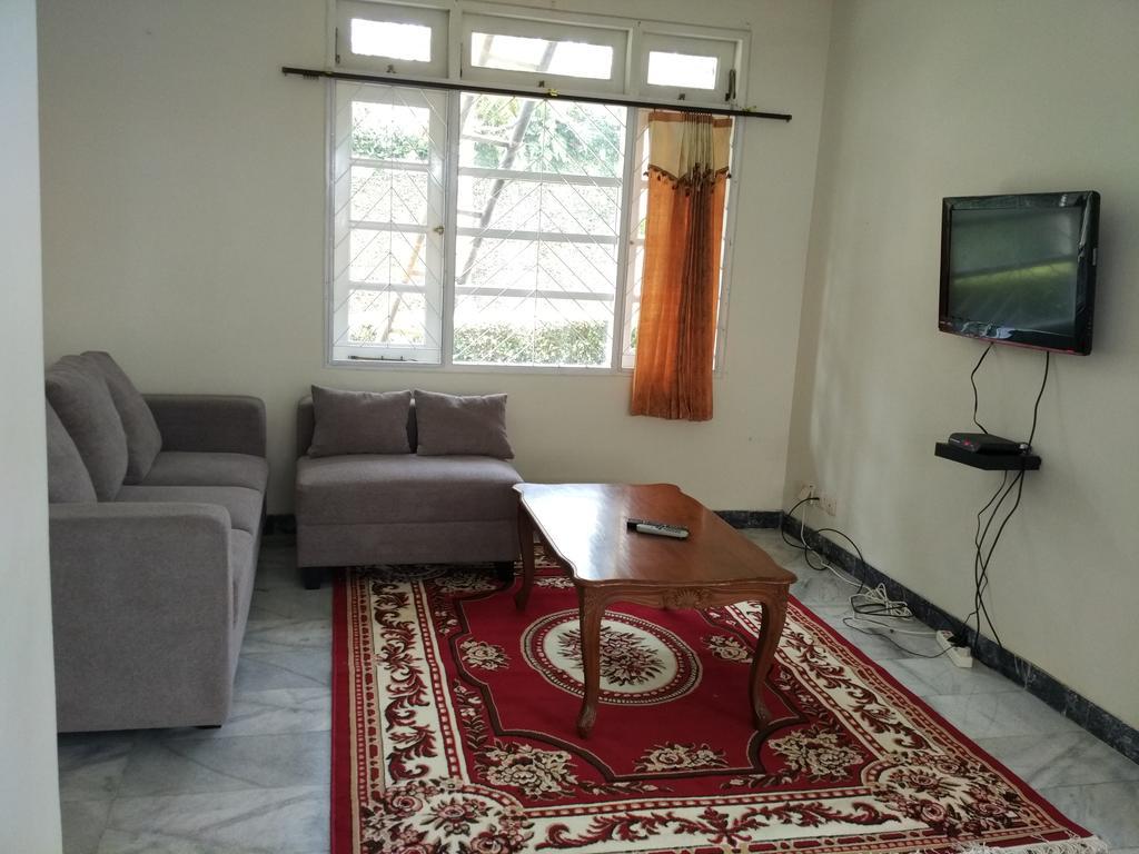 Villa Sabrina Bumi Ciherang Panjaweujan Exterior foto
