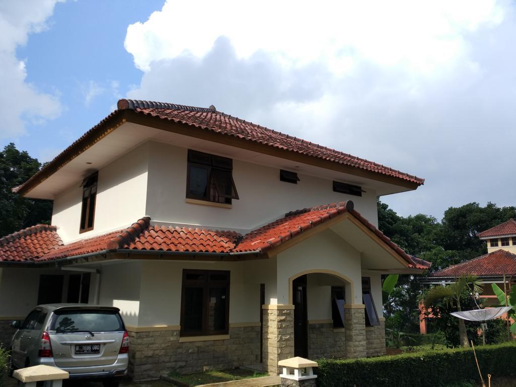 Villa Sabrina Bumi Ciherang Panjaweujan Exterior foto